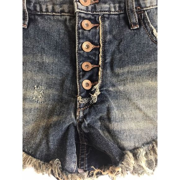 Distressed denim shorts - Picture 6 of 8